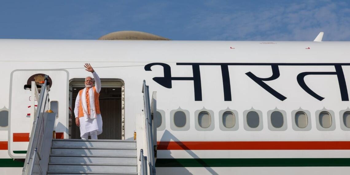 NEW DELHI मोदी नामीबिया पहुंचे पारंपरिक नृत्य से स्वागत